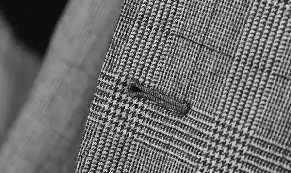 手工扣眼西服定制的必备工艺