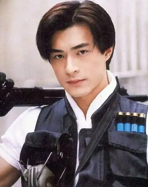 演员肖战&李现&檀健次,玄彬&金城武&吴彦祖全是天秤座_图片_来源