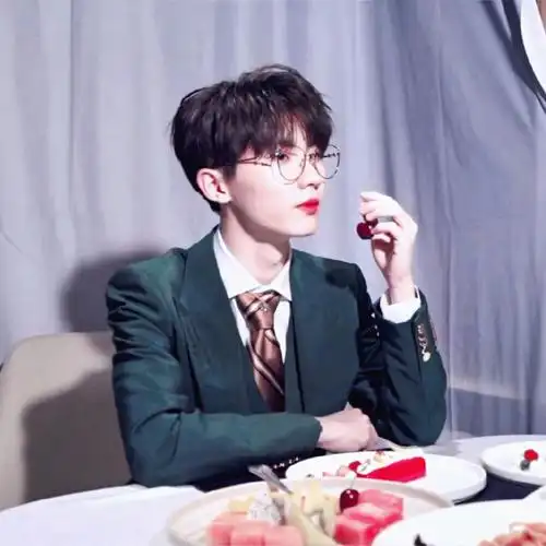 马嘉祺 · 眼镜杀手 ☆ · 禁二改 二传注明江鹤熙