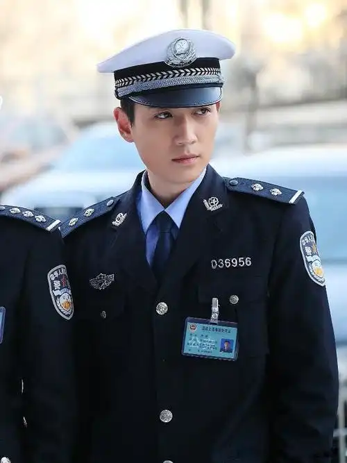 朱一龙:一个既能演痞子,又能演警察的千面演员