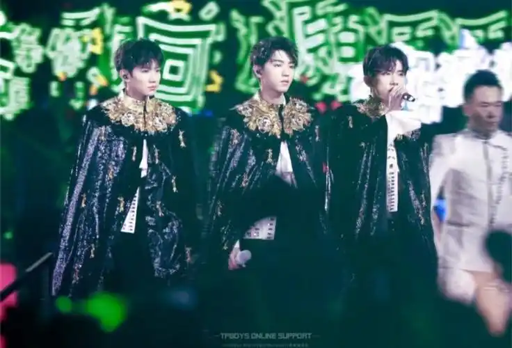 王源2023年将开两场个人演唱会,还有tfboys组合十周年演唱会!插图1