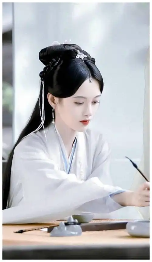 鞠婧祎版小龙女才是绝美,只需要往那里一站,就仙气飘飘惊艳众人