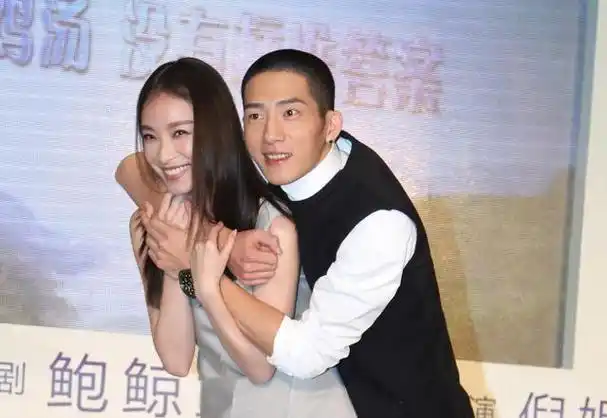 一直在倪妮身边以朋友身份自居的井柏然,终于看到了机会.