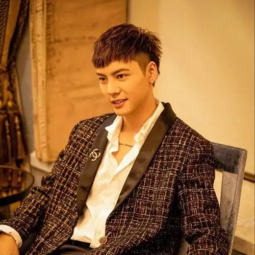 有种痞帅叫陈伟霆,出场自带cp感,有没有撩到你?