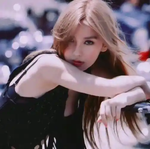 看了杨颖过去的样子,才知道化妆能改变一个人的容貌有多大_风格_衣服