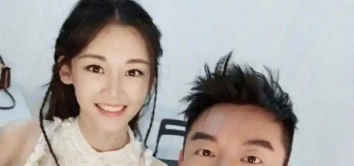 原创苗苗被曝孕肚照后郑恺工作室终于更新动态内容让粉丝沸腾