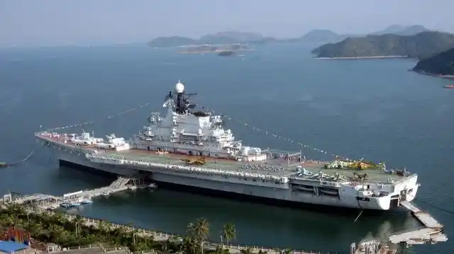 明斯克号航母在苏通大桥呆了4年,现终于有了新消息,军迷乐了_腾讯新闻