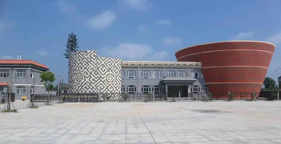 石家河遗址咨询电话:0728-3509118地址:湖北省潜江市龙湾镇章华台路1