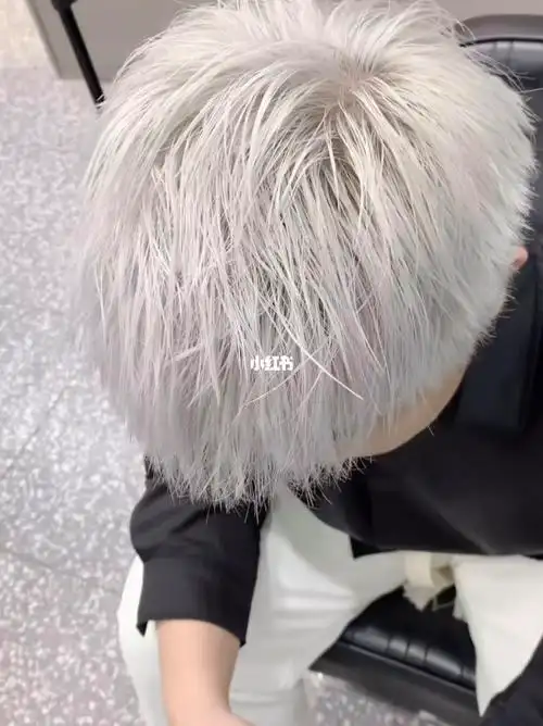 喜欢白色又担心染出来不正的朋友可以了解一下