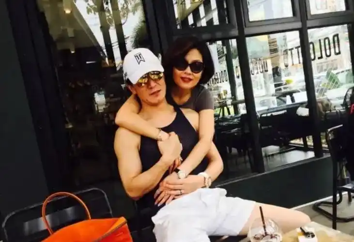 恰好,当时有公司需要找配音的人才,哈文感觉男友很适合,我最重要的是