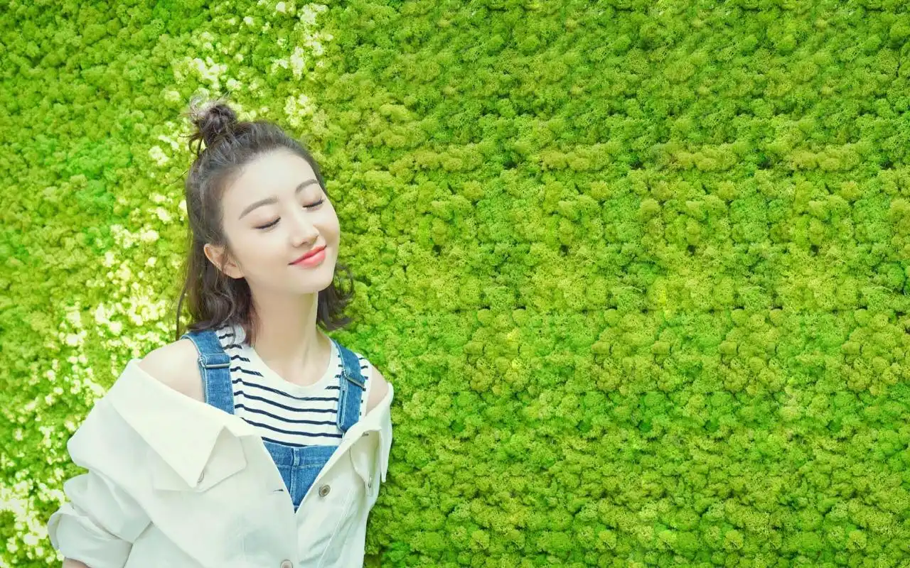 景甜活力写真高清桌面壁纸