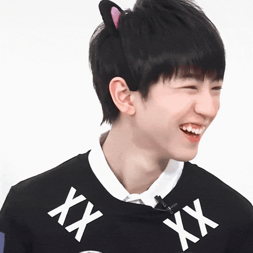 王俊凯笑容动图合集 治愈满分的王总_手机搜狐网