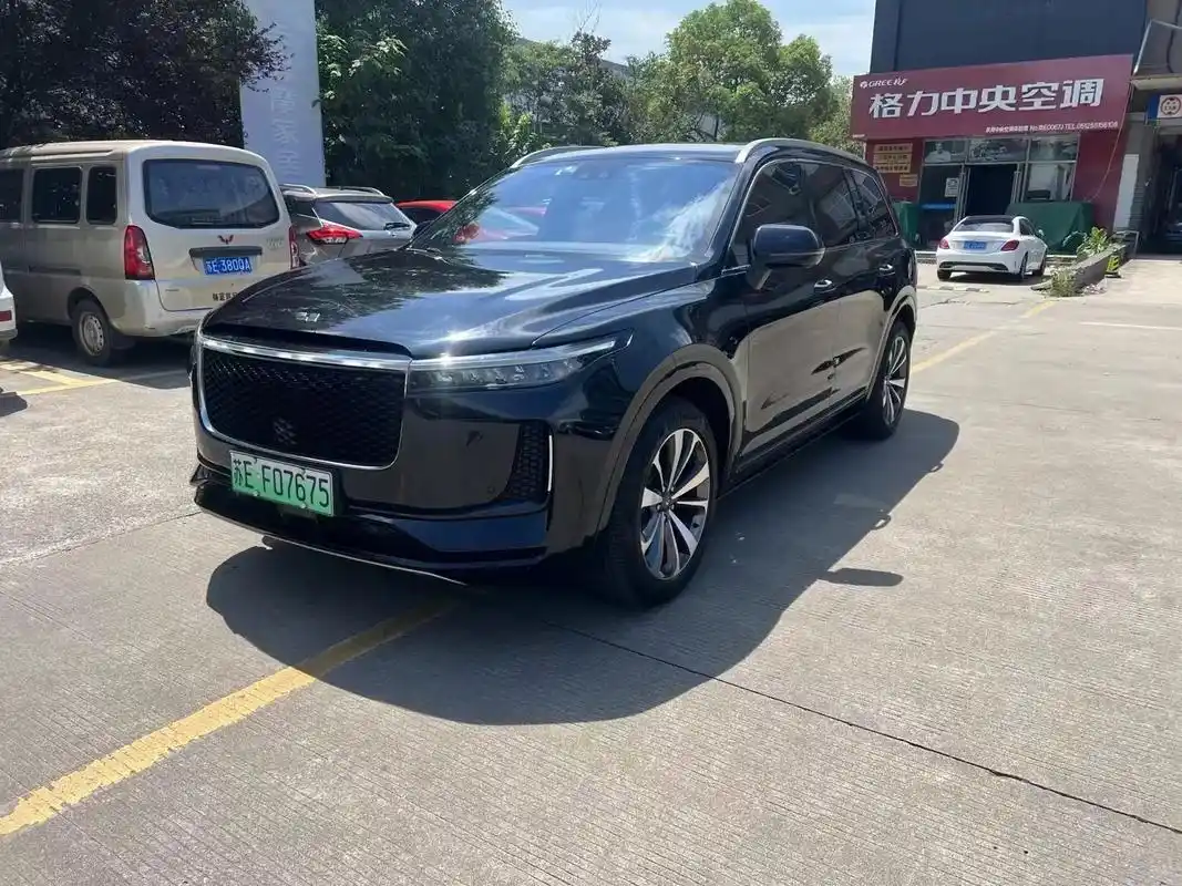 新到20年8月上牌个人一手理想one安全行驶150000km裸车328