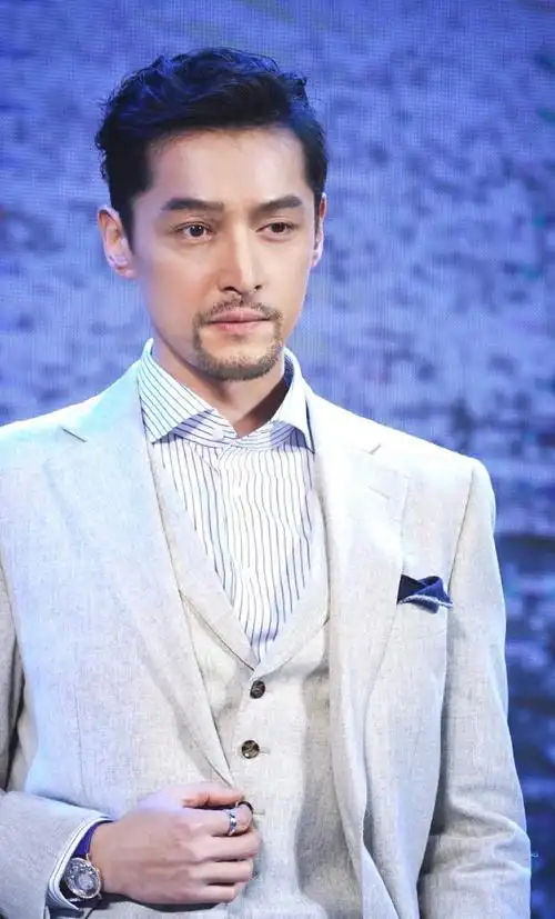 来人,把易烊千玺胡子剃了! - 娱乐无极限