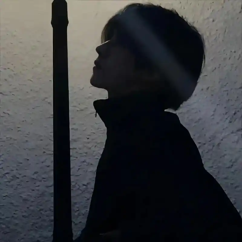 没人牵手手 那就揣兜兜.#高质量#男头#精选头像 - 抖音