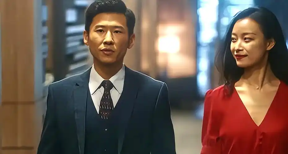 演员王骁:40岁走红,娶平凡妻子生一女,是母亲王馥荔的骄傲