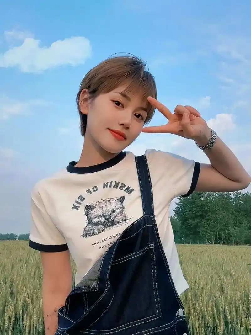 自从剪了短发就在也没有留长过 现在流行的女生超短 - 抖音