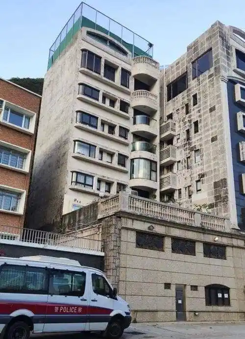 郭富城家再遭小偷!上一次,他痛失至亲……_天王_豪宅_方媛