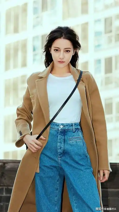 迪丽热巴这身材,内娱谁与争锋!_成为了_性格_女神