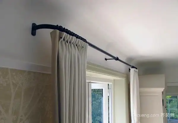 罗马杆和轨道怎么装在一起