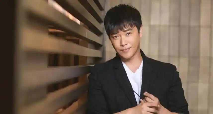 陈思诚认了一堆干妹妹,都很崇拜他的那种,他真的很享受这种感觉_关系