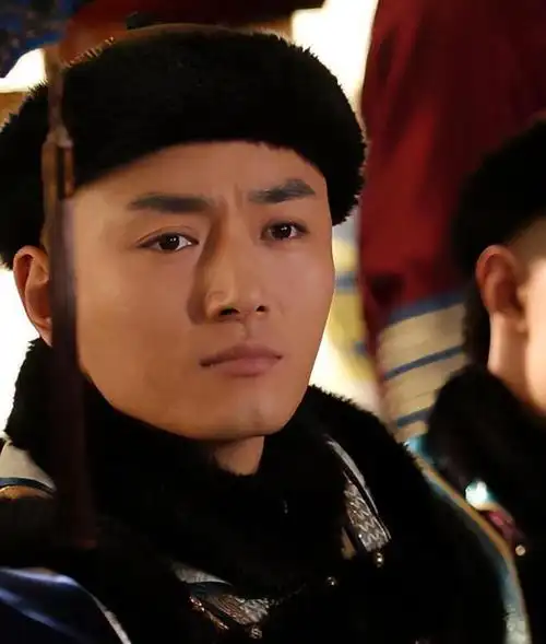 果郡王李东学不红是因为他正在另一个圈子里红得发紫