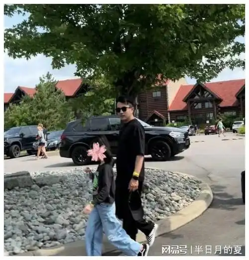 刘丹还透露,小糯米过年时将和爸爸刘恺威一起外出旅行.