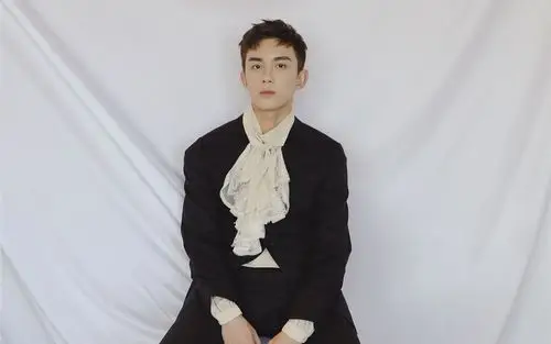 吴磊儒雅绅士写真图片桌面壁纸