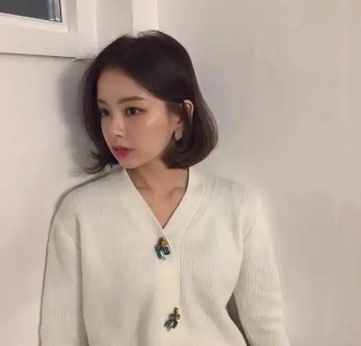 日系短发 发量偏少的女生剪完这款减龄短发也超好高级减龄漫画初镣贩