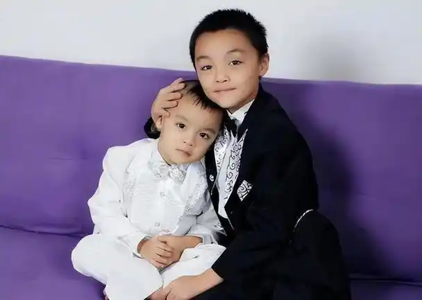 08年3岁男孩家门口被拐,3年后他在人群中一眼认出生父