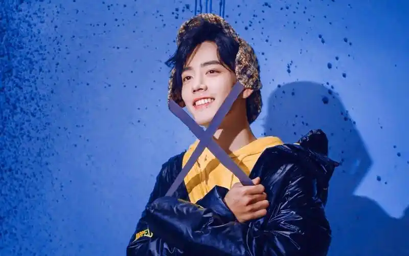 帅气大暖男肖战,高清壁纸图片,大陆明星-回车桌面