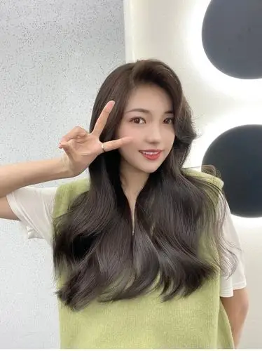 2021发色推荐一款妈见不打的发色茶雾棕