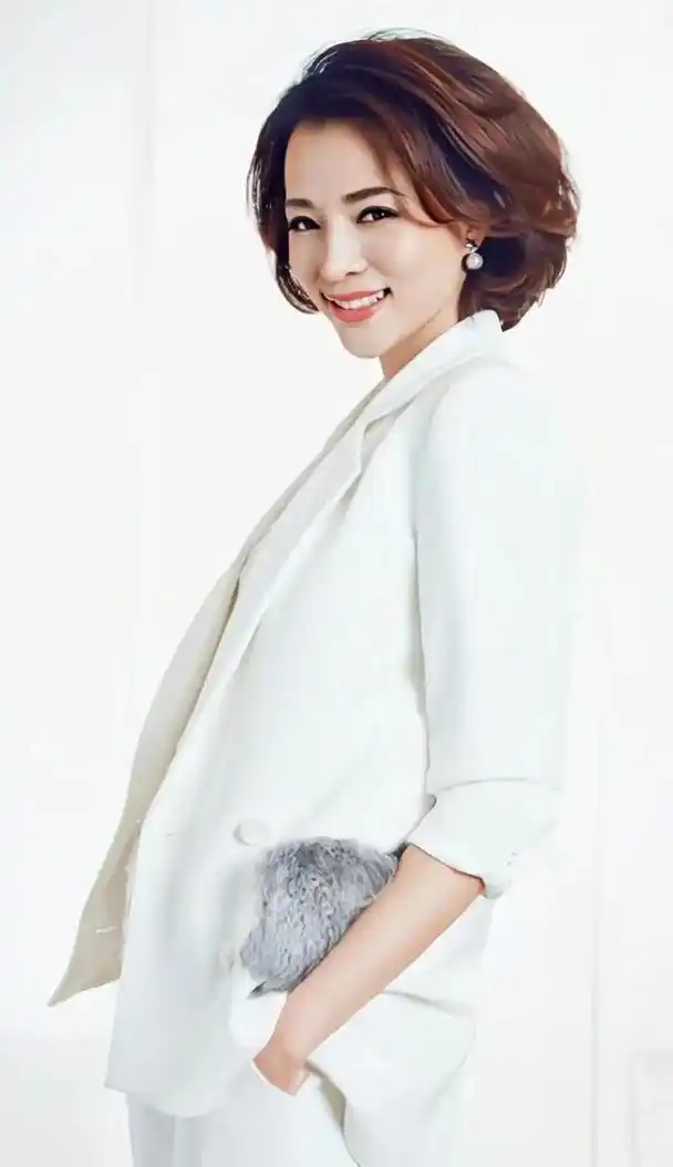 董卿,15张精美的照片