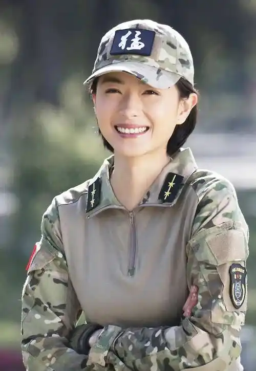 只服这8位,颜值高不说,还最具军人气质_军装_角色_军旅