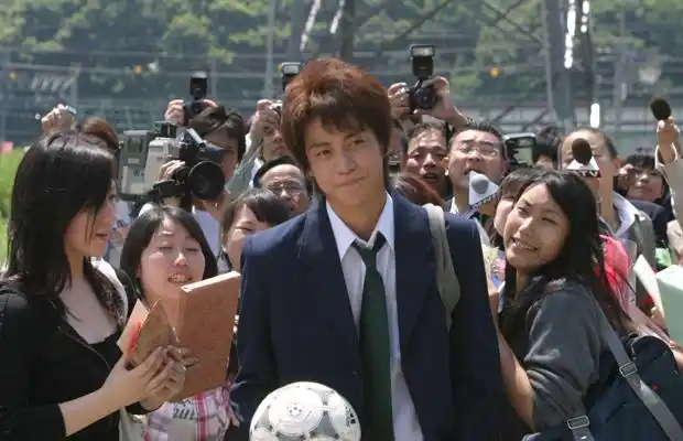 小栗旬                         影片分级: 普通级 影片大纲: 新