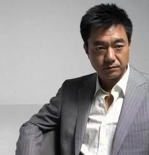 董勇很多人可能不知道胡军是国家一级演员,可能也不知道他是北京人艺