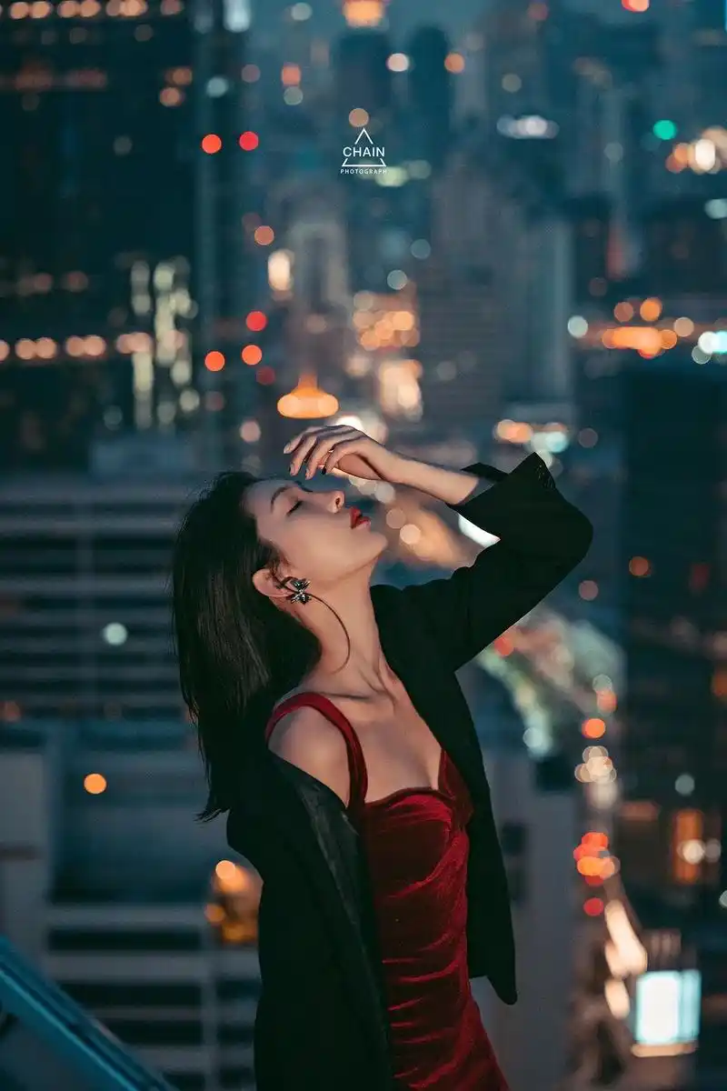 一个人的天台生日.香烟仅做道具,传达画面情绪 吸烟有害健康, - 抖音