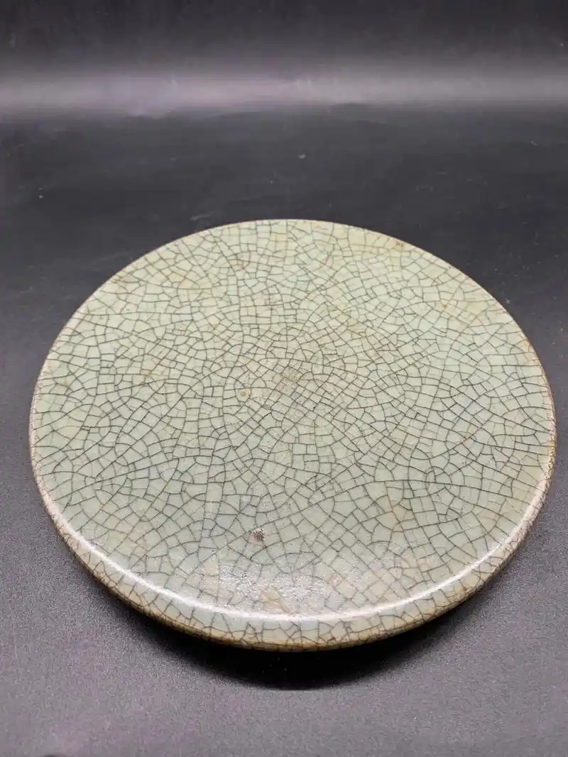 清乾隆时期大开门开片哥窑瓷器笔拖,品相完美,釉面玉润,器型特 - 抖音