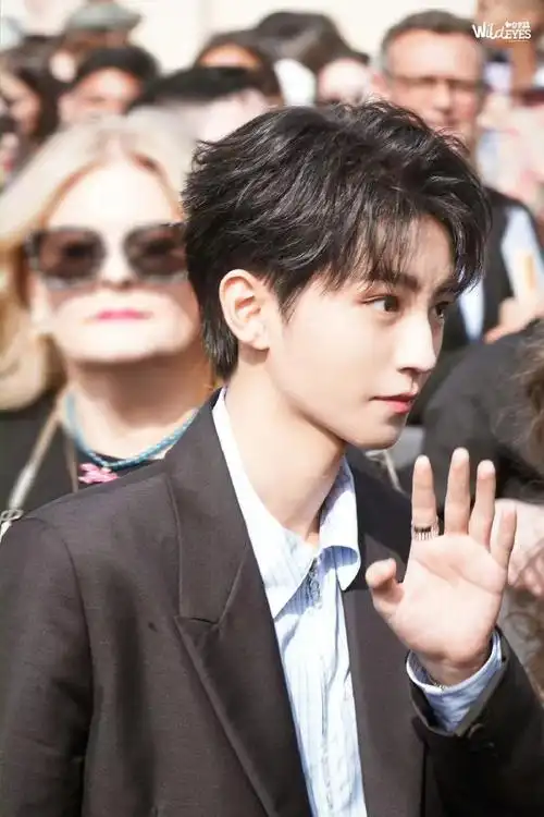 刘大锤辟谣王俊凯恋情