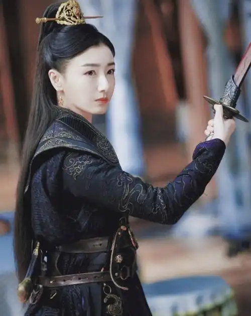 从《步步惊心》到《虎鹤妖师录》,出道13年不温不火,像"成熟版周冬雨"