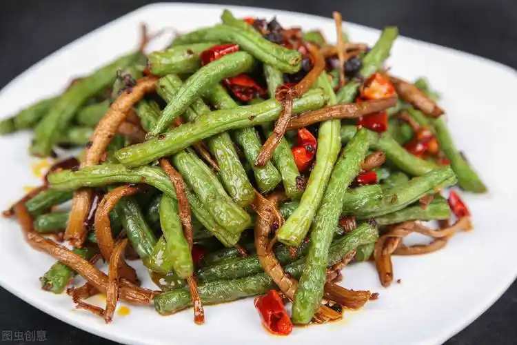 炒芸豆时怎么焯水是关键多放一样芸豆翠绿鲜嫩不变色