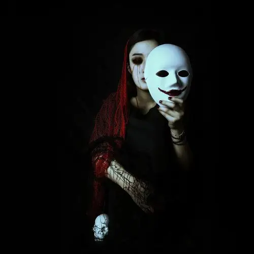 《伪装·面具》陈枝煜