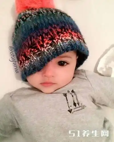 瑞典一小宝宝因五官走红几个月大就是一枚小网红太漂亮了