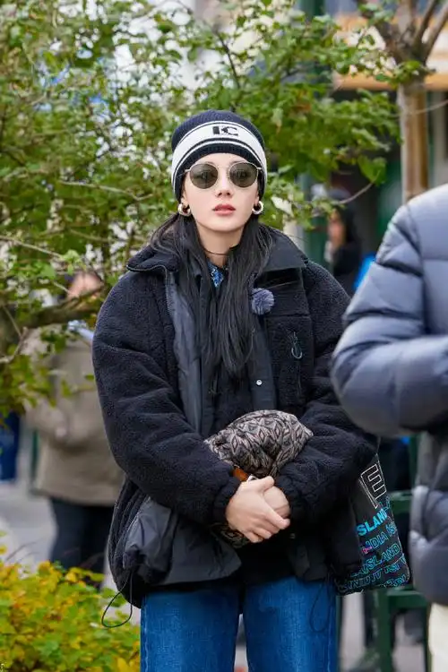 也不要忘记做好保暖哦杨幂超话秦岚超话辛芷蕾超话迪丽热巴超话宋茜