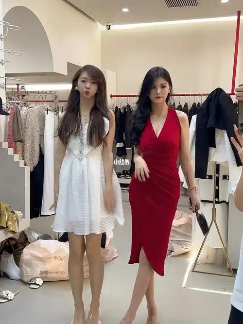 都说女人90斤是妲己,100斤是西施,110斤是貂蝉,120斤是杨玉环