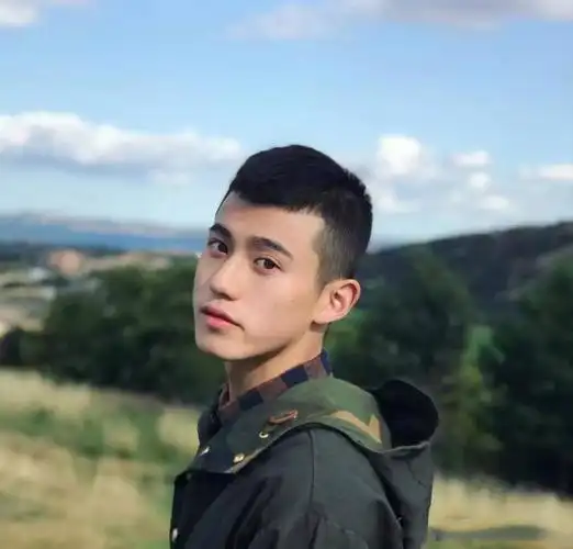 【潮剪】2020年夏季18款男生发型推荐