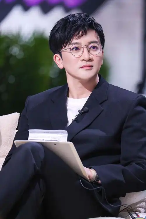 苏有朋了不起舞社首播获赞助力女舞者圆梦齐舞舞台