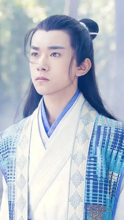 易烊千玺古装闭眼
