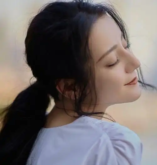 迪丽热巴超a西装曝光,兼具帅气妩媚于一身,这气场简直又酷又飒_手机