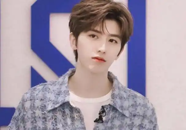 被亲妈扯下了"遮羞布"的蔡徐坤,已经活成了一个笑话|鹿晗|跑男|关晓彤